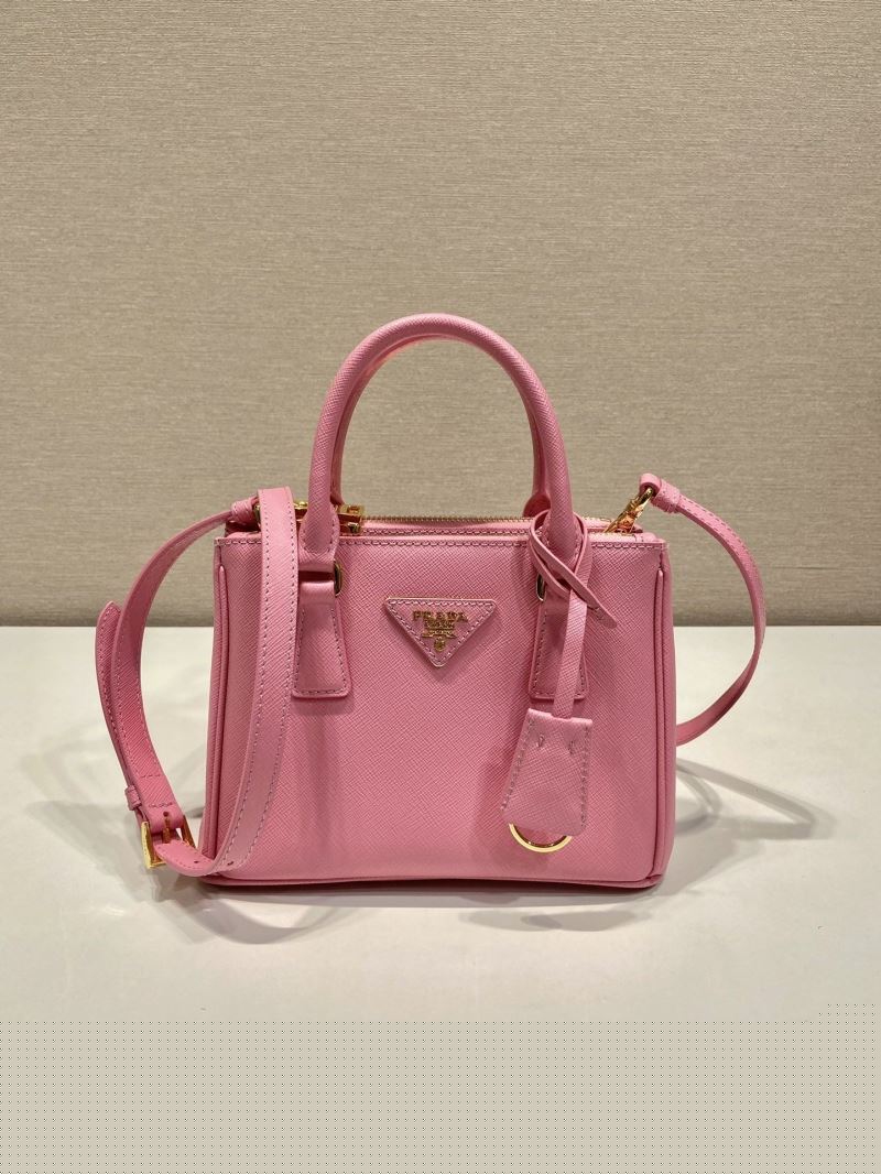 Pra*a shopping bags